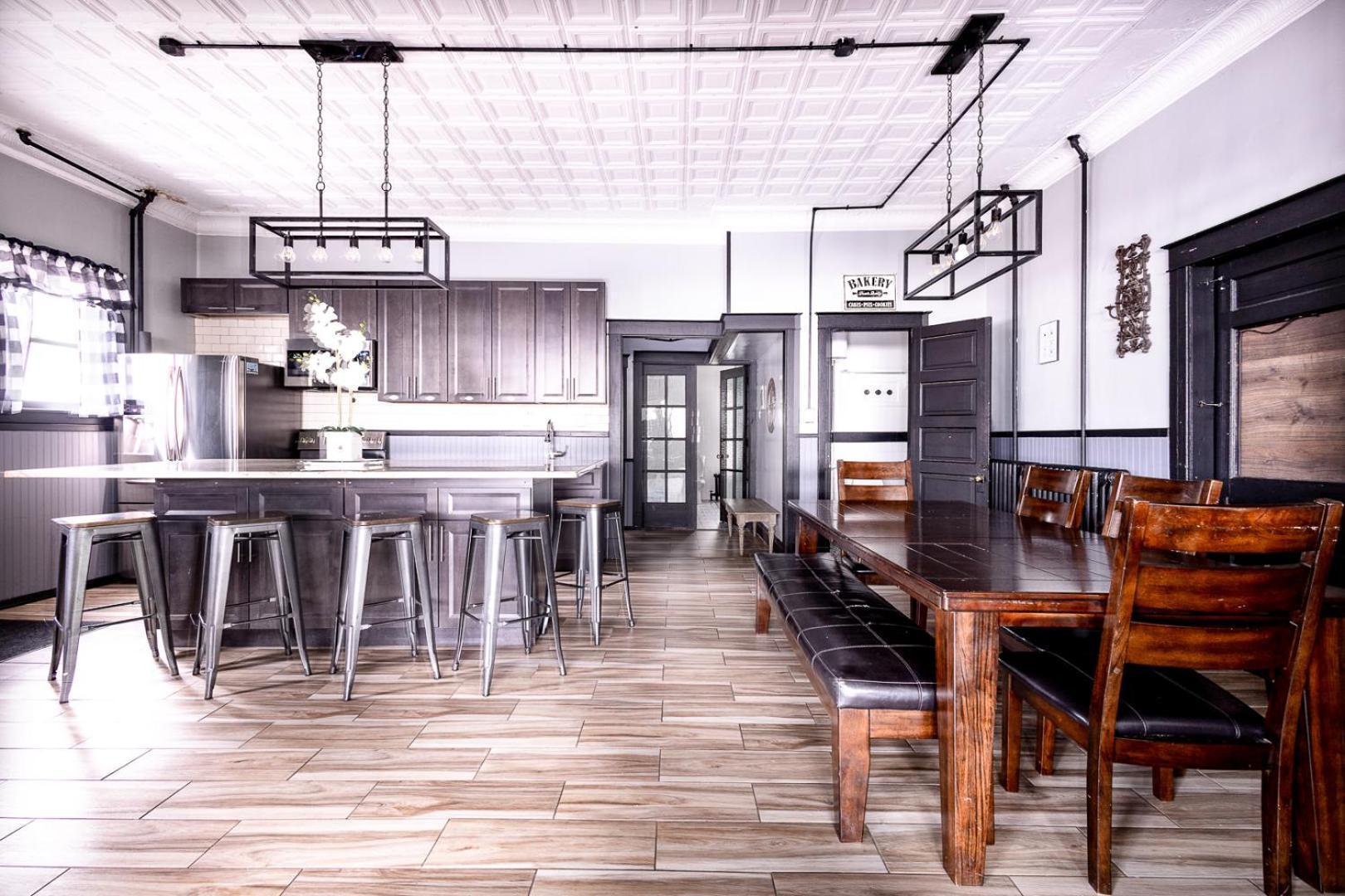 The Pub- 8Br Free Parking, Minutes From Falls & Casino 나이아가라폴스 외부 사진